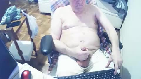 Snapshot of filhober chatting on 10/06/25, 01:58 filhober online show from 10/06/25, 01:58