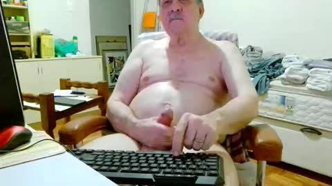 Snapshot of filhober chatting on 04/20/26, 01:08 filhober online show from 04/20/26, 01:08