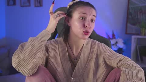 Snapshot of filipinaadams chatting on 12/12/24, 09:19 cap and Lana  online show from 12/12/24, 09:19