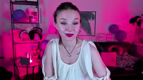 Snapshot of filipinaadams chatting on 12/18/24, 02:38 cap and Lana  online show from 12/18/24, 02:38