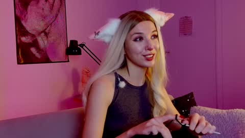 Snapshot of filipinaadams chatting on 12/22/24, 02:38 cap and Lana  online show from 12/22/24, 02:38