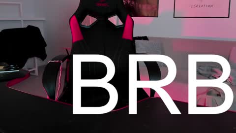 Snapshot of filipinaadams chatting on 02/08/25, 02:27 cap and Lana  online show from 02/08/25, 02:27