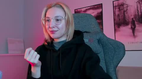 Snapshot of filipinaadams chatting on 02/22/25, 02:06 cap and Lana  online show from 02/22/25, 02:06