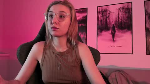 Snapshot of filipinaadams chatting on 02/28/25, 02:31 cap and Lana  online show from 02/28/25, 02:31