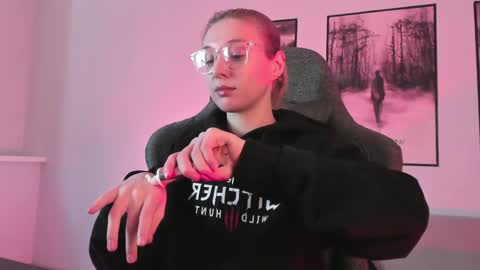 Snapshot of filipinaadams chatting on 03/01/25, 08:34 cap and Lana  online show from 03/01/25, 08:34