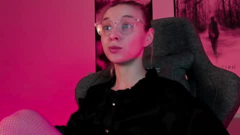 Snapshot of filipinaadams chatting on 03/07/25, 02:15 cap and Lana  online show from 03/07/25, 02:15