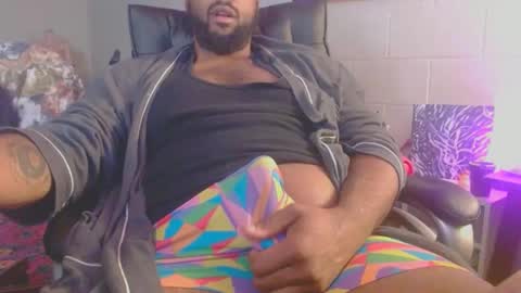 Snapshot of filisdude chatting on 09/29/25, 02:49 frank online show from 09/29/25, 02:49