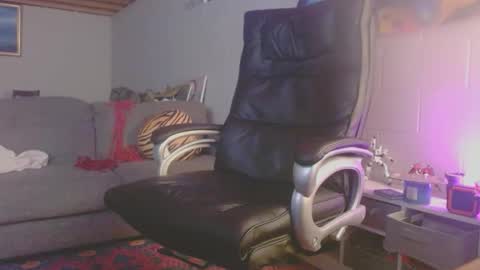 Snapshot of filisdude chatting on 12/02/25, 08:48 frank online show from 12/02/25, 08:48