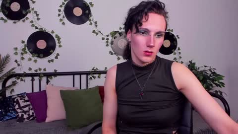 Honey Ill be waiting for you Tue Wed Thu Fri Sat Sun 10am-5pm online show from 01/25/25, 10:08