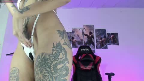 Snapshot of filletatouee chatting on 01/09/25, 02:22 filletatouee online show from 01/09/25, 02:22