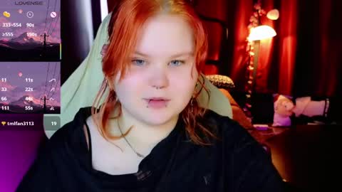 Snapshot of fillisfire chatting on 04/21/26, 06:20 - online show from 04/21/26, 06:20