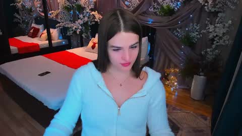 Snapshot of finalaccord chatting on 01/16/25, 04:28 Amanda online show from 01/16/25, 04:28