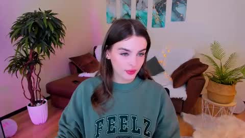 Snapshot of finalaccord chatting on 03/02/25, 10:03 Amanda online show from 03/02/25, 10:03