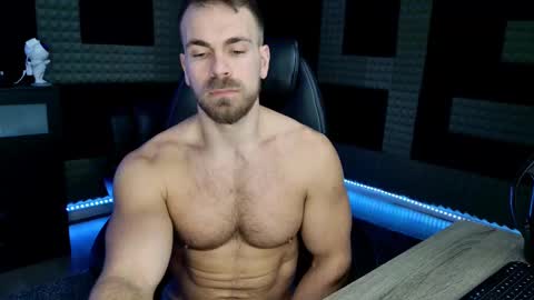 Snapshot of finch93 chatting on 02/13/25, 05:33 Nick online show from 02/13/25, 05:33