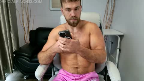 Snapshot of finch93 chatting on 04/05/26, 02:36 Nick online show from 04/05/26, 02:36