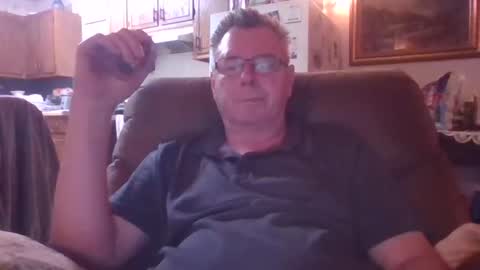 Snapshot of finderfiner chatting on 04/15/26, 03:13 finderfiner online show from 04/15/26, 03:13