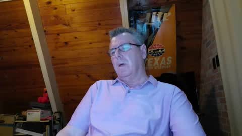 Snapshot of finderfiner chatting on 04/17/26, 11:35 finderfiner online show from 04/17/26, 11:35