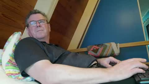 Snapshot of finderfiner chatting on 04/25/26, 01:41 finderfiner online show from 04/25/26, 01:41
