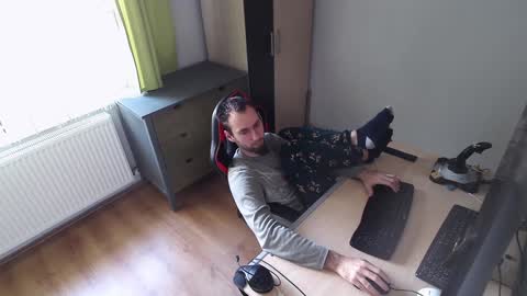 Snapshot of findo1991 chatting on 01/04/25, 11:22 Jane and Findo online show from 01/04/25, 11:22