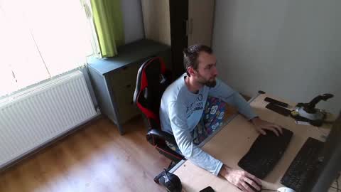 Snapshot of findo1991 chatting on 01/05/25, 08:22 Jane and Findo online show from 01/05/25, 08:22