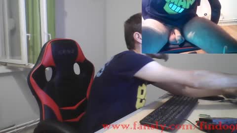 Snapshot of findo1991 chatting on 01/27/25, 04:54 Jane and Findo online show from 01/27/25, 04:54