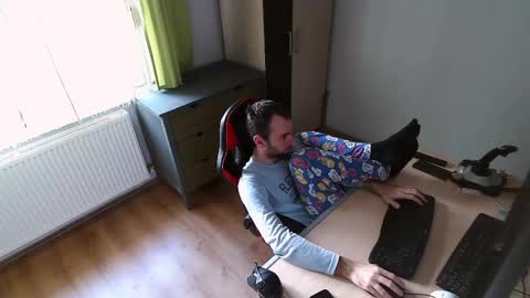 Snapshot of findo1991 chatting on 02/18/25, 08:03 Jane and Findo online show from 02/18/25, 08:03