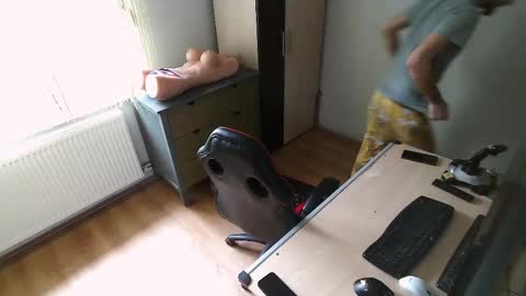 Snapshot of findo1991 chatting on 03/08/25, 09:28 Jane and Findo online show from 03/08/25, 09:28