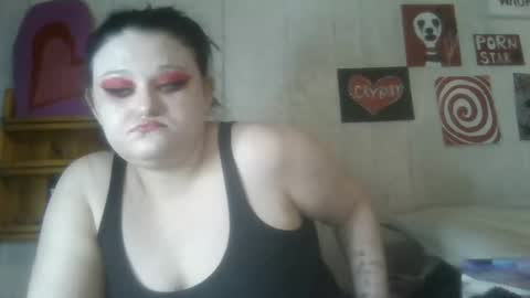 Snapshot of findommefoxi chatting on 02/03/26, 04:43 findommefoxi online show from 02/03/26, 04:43