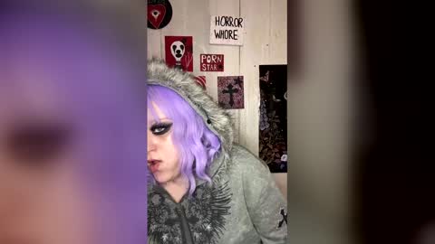 Snapshot of findommefoxi chatting on 03/02/26, 12:57 findommefoxi online show from 03/02/26, 12:57