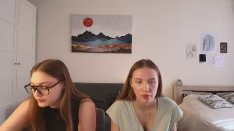 Snapshot of findweyout chatting on 04/26/26, 01:20 findweyout online show from 04/26/26, 01:20