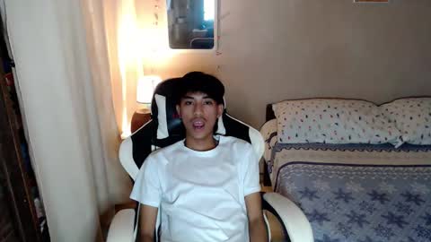 Snapshot of fineboii_rey18 chatting on 02/02/26, 08:35 fineboii_rey18 online show from 02/02/26, 08:35