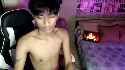 Snapshot of fineboii_rey18 chatting on 05/07/26, 09:58 fineboii_rey18 online show from 05/07/26, 09:58