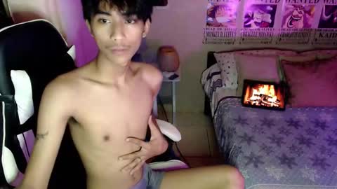 Snapshot of fineboii_rey18 chatting on 05/08/26, 10:09 fineboii_rey18 online show from 05/08/26, 10:09