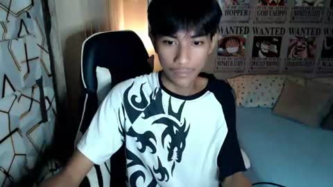 Snapshot of fineboii_rey18 chatting on 06/14/26, 03:14 fineboii_rey18 online show from 06/14/26, 03:14
