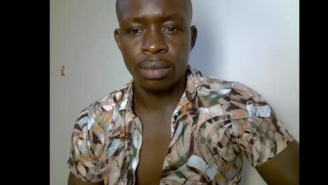 Snapshot of fineebony chatting on 02/07/26, 02:21 HOT AND SWEET online show from 02/07/26, 02:21