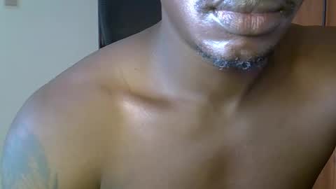 Snapshot of fineebony chatting on 04/04/26, 04:33 HOT AND SWEET online show from 04/04/26, 04:33