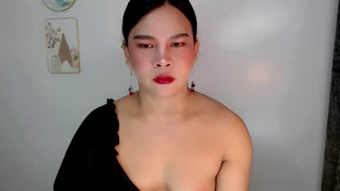 Snapshot of finest_jasminex chatting on 04/17/26, 10:02 Jasmine online show from 04/17/26, 10:02