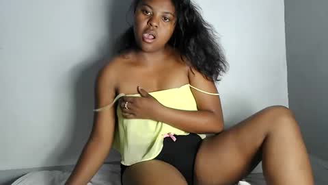 fiona_00 online show from 05/07/26, 04:51