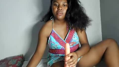 fiona_00 online show from 05/12/26, 05:32