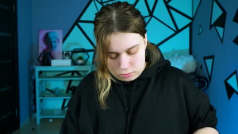 fiora online show from 12/28/24, 05:12