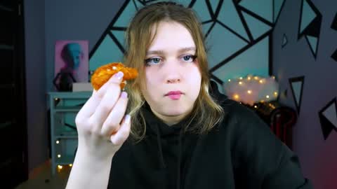 fiora online show from 12/28/24, 12:03