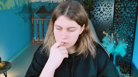 fiora online show from 12/30/24, 05:15