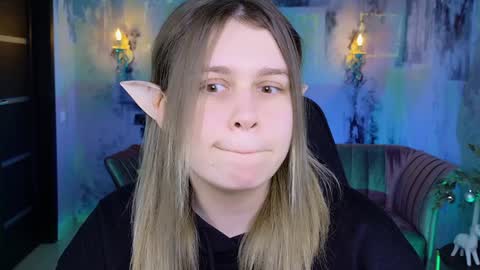 fiora online show from 01/04/25, 08:06