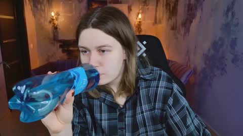 fiora online show from 02/02/25, 05:10