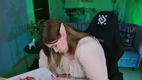 fiora online show from 02/06/25, 06:02