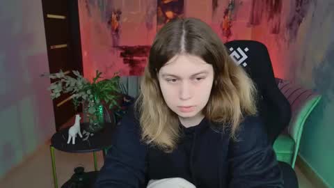 fiora online show from 02/09/25, 05:08