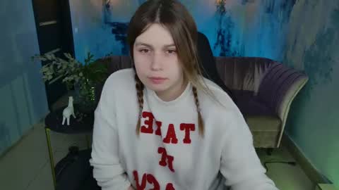 fiora online show from 02/09/25, 02:18