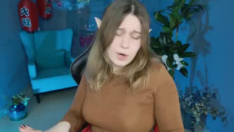 fiora online show from 02/16/25, 08:32