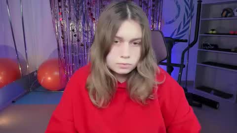 fiora online show from 02/21/25, 09:45