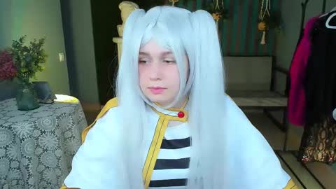 fiora online show from 02/22/25, 11:24